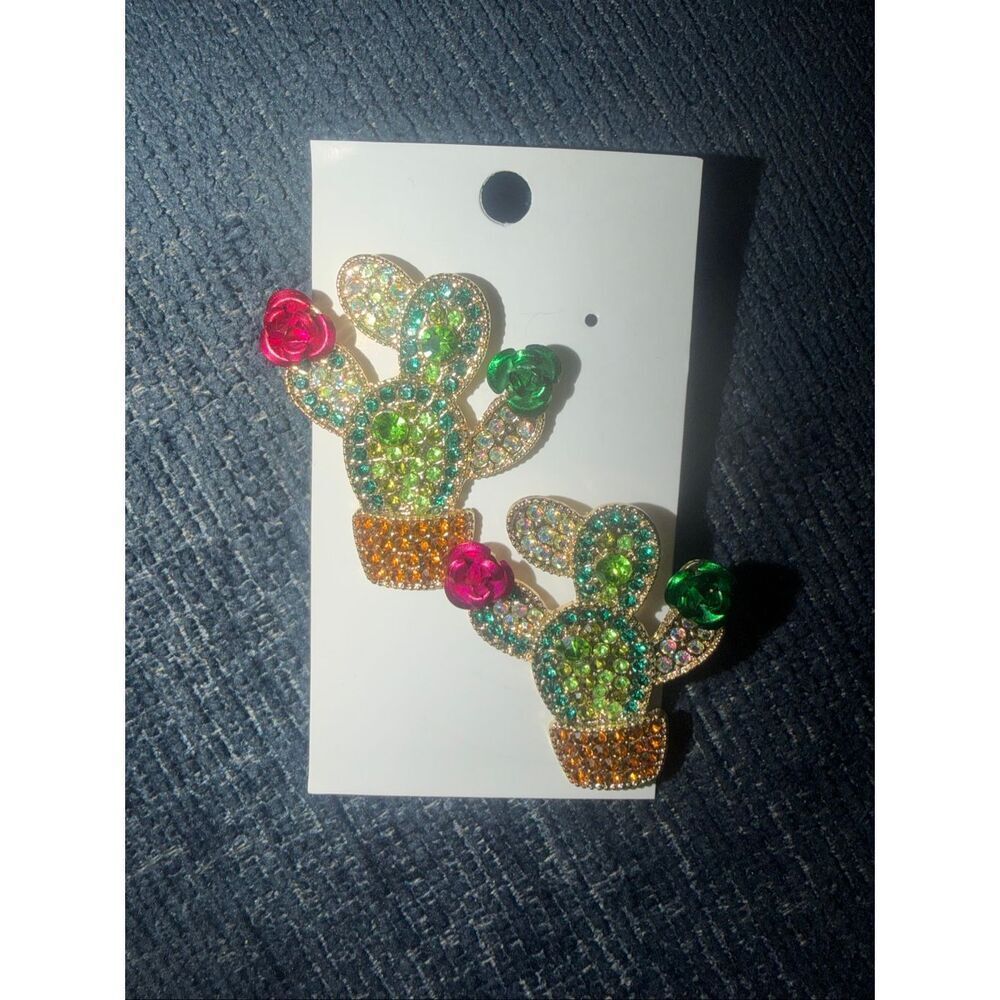 Decorative cactus-shaped earrings New